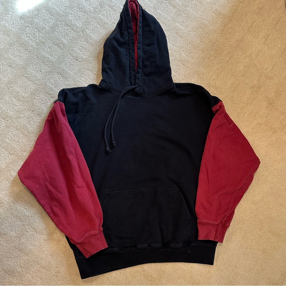 Brandy Melville Black and Red Sweatshirt